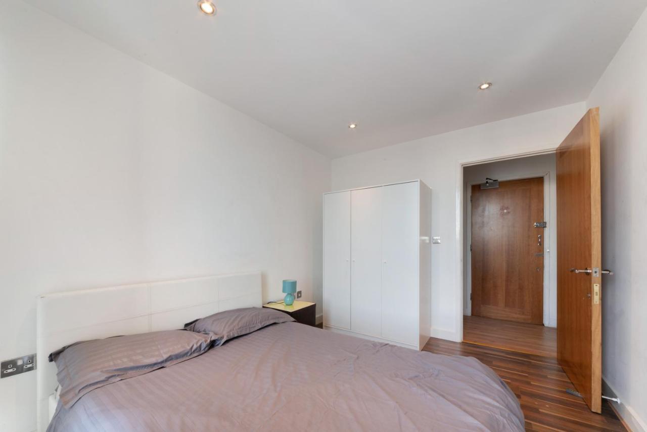 Excel 3 Bedroom Apartment Near City Airport And O2 Arena Лондон Экстерьер фото
