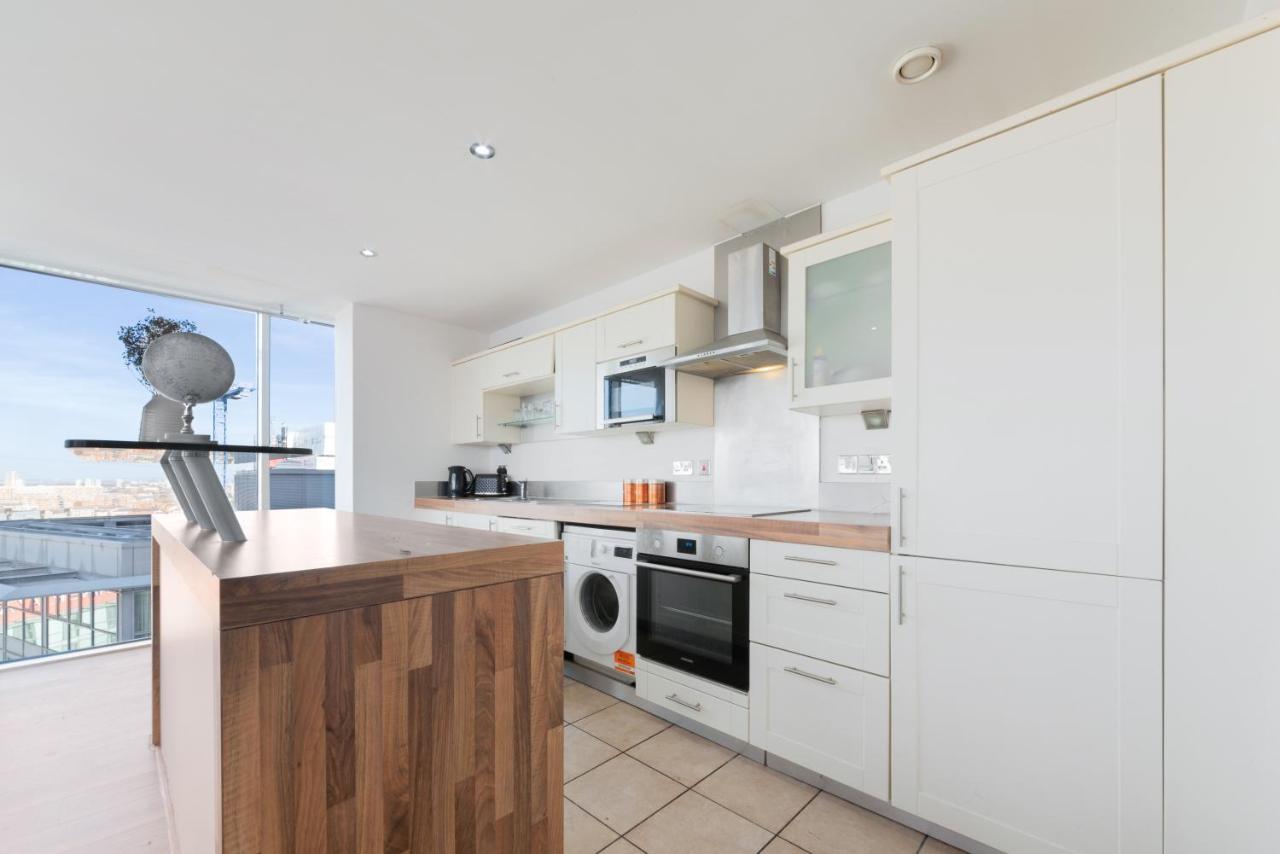 Excel 3 Bedroom Apartment Near City Airport And O2 Arena Лондон Экстерьер фото